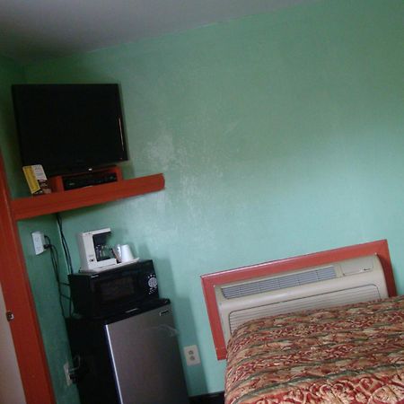 Budget Inn Mount Airy חדר תמונה